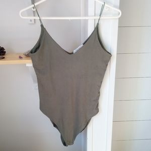 ☕2/$25 olive bodysuit